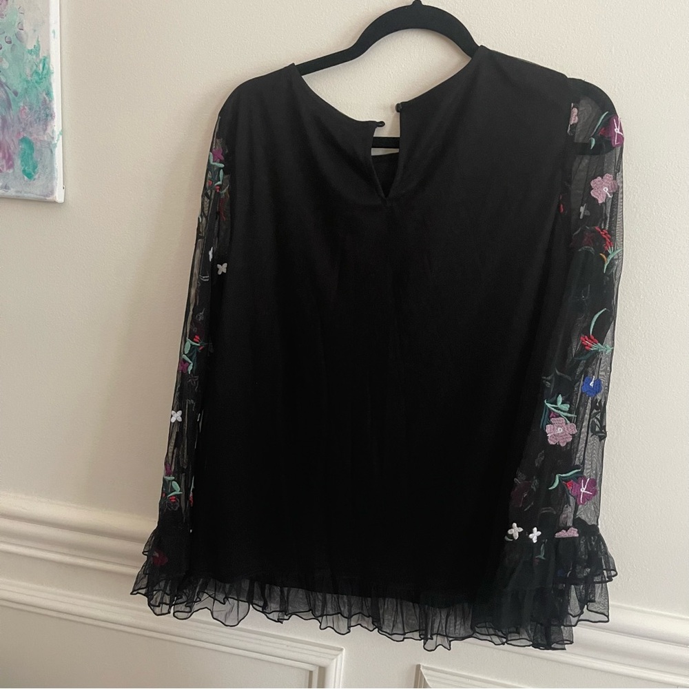 Du Jour medium sheer sleeve floral black embroidered top with ruffle hem - Picture 4 of 4